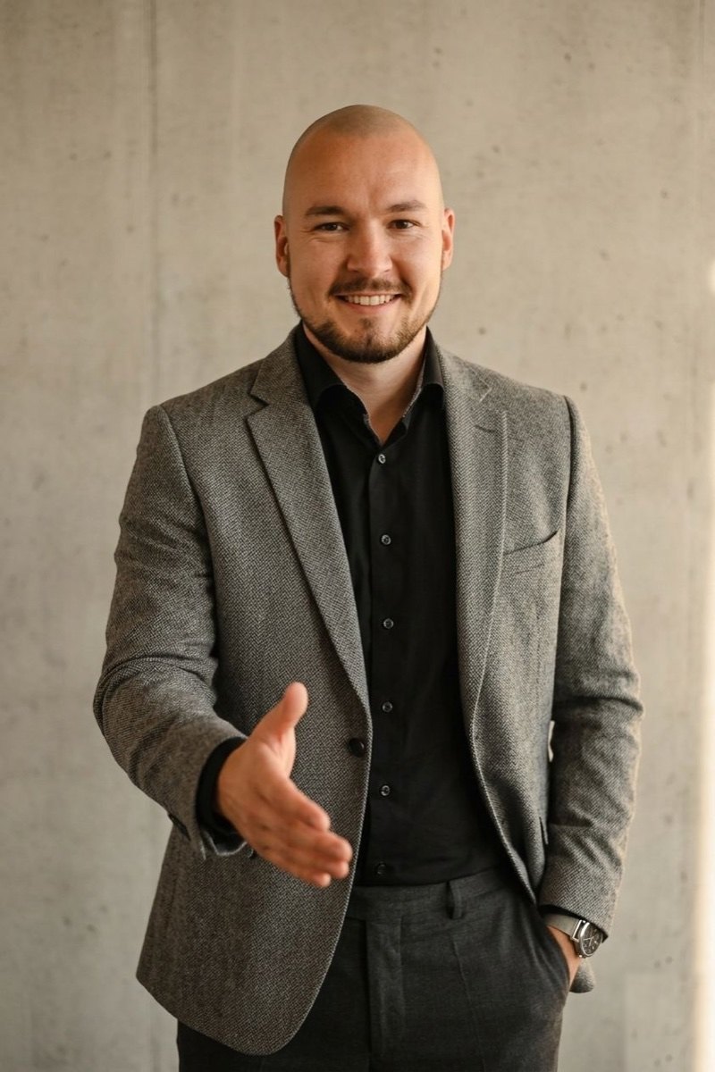 Oliver Lütticke, Geschäftsführer Suited Business Partner